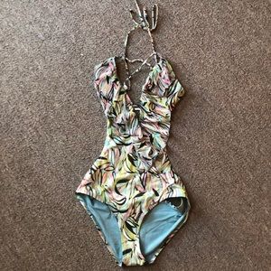 Size 8 H&M Ruffle Print Halter Backless One Piece